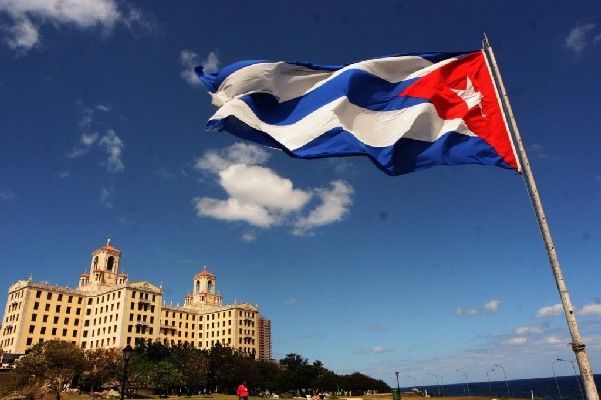 Kuba qarışır: ABŞ yenə etirazçıları dəstəklədi