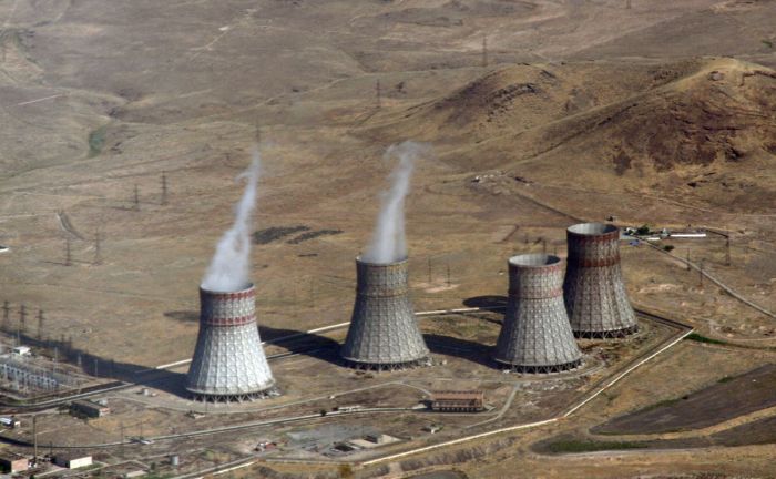 Rusiya Ermənistanda atom elektrik stansiyası tikəcək