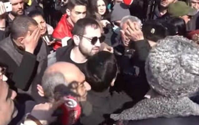 İrəvanda azərbaycanlı deputatların səfərinə qarşı aksiyada qarşıdurma yarandı