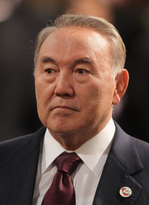 Nazarbayev: “Prezidentin səlahiyyətləri azaldılsın”