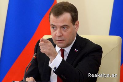 Dmitri Medvedev: “Ermənistandakı vəziyyəti diqqətlə izləyirik”