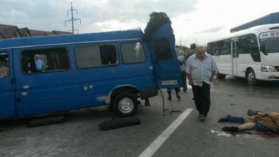 Sumqayıt yolundakı maneələrin tərkibi yoxlanılır