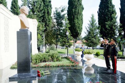 Türkiyəli general Şəmkir hərbi birliyində oldu