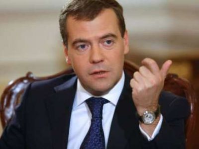 Medvedev: ”ABŞ axmaqlıq etdi”