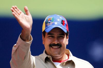 Venesuela prezidenti bığlarından mərc gəldi
