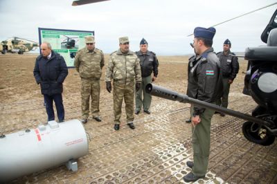 Döyüş helikopterlərinin uçuş-taktiki təlimləri keçirildi