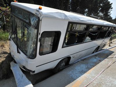 Sərnişin avtobusu qəza törətdi, xəsarət alanlar var - Novxanıda