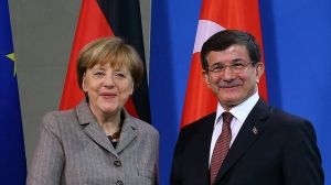 Davudoğlu ilə Merkel arasında telefon danışığı olub