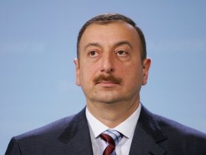 İlham Əliyev təbrik ünvanladı