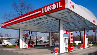 “Lukoil” Baltik ölkələrindəki əmlakını satışa çıxarıb