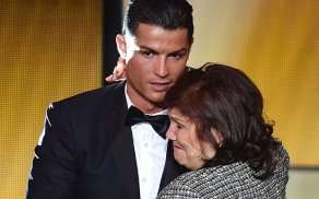Ronaldo anasına 82 min avroluq hədiyyə bağışladı
