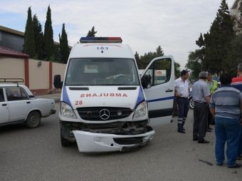 Bakıda dəhşət: avtobus məktəbliləri vurdu, 1 ölü