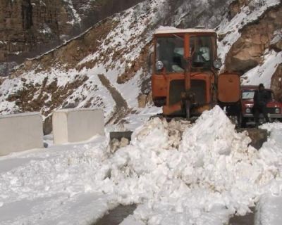 Yazı yarım metr qarla açan rayonlar