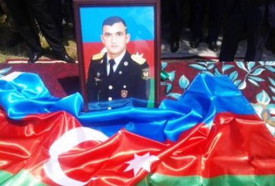 Şəhid kapitan dəfn olundu - FOTOLAR