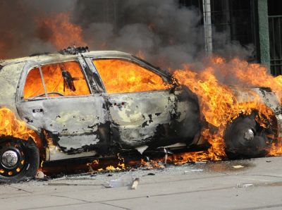 Azərbaycanda dəhşətli olay: - 5 yaşlı uşaq alovlanan avtomobildə öldü