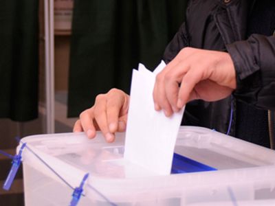 Referendumla bağlı bir sıra prosedurlar bu gün başa çatır