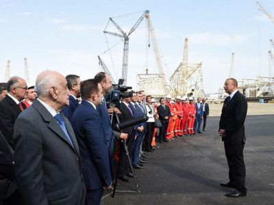 Prezident İlham Əliyev “Şahdəniz-2” layihəsi üzrə dayaq blokunun dənizə yola salınması mərasimində iştirak edib - FOTOLAR