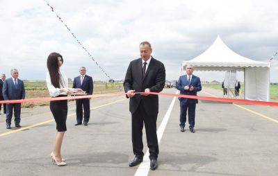 Prezident Biləsuvarda yol açılışında iştirak edib