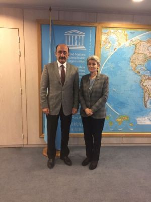 Əbülfəs Qarayev UNESCO-nun baş direktoru ilə görüşüb
