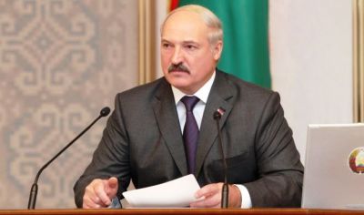 Lukaşenko: Qarabağ xarici müdaxilə olmadan həll edilməlidir