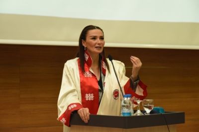 Qənirə Paşayeva Kastamonu Universitetində Xocalı soyqırımı ilə bağlı konfrans keçirib