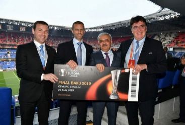 UEFA Avropa Liqasının 2019-cu ildə Bakıda keçiriləcək final oyununun ilk simvolik bileti AFFA prezidentinə təqdim olunub