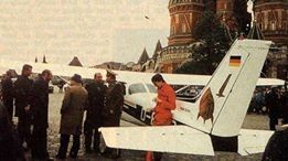 19 yaşlı alman pilot Moskvanın mərkəzinə necə qonmuşdu... - Müəmma davam edir