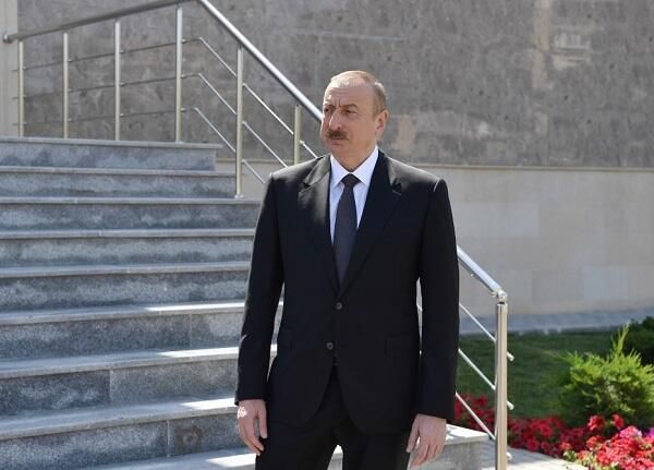 Prezident Abşeronda yarımstansiyaların açılışını etdi