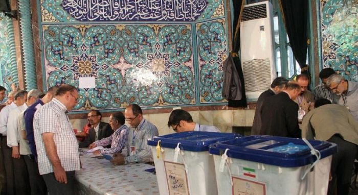 İranda prezident seçkisi başladı: Mühafizəkarlar geri dönür?