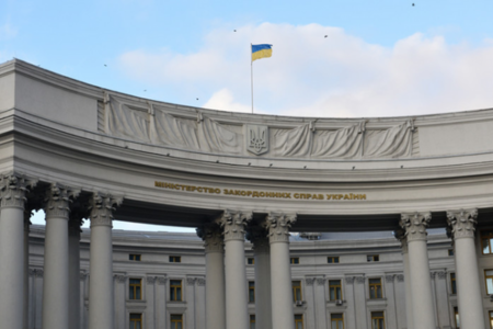 Rusiya Ukraynadan diplomatlarını çıxarır