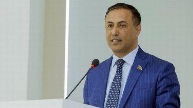 "Sosial şəbəkələr cəngəllik qanunları ilə idarə olunur" - Deputat