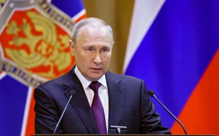 Putin: Rusiya qoşunları Finlandiya ilə sərhəddə yerləşdiriləcək