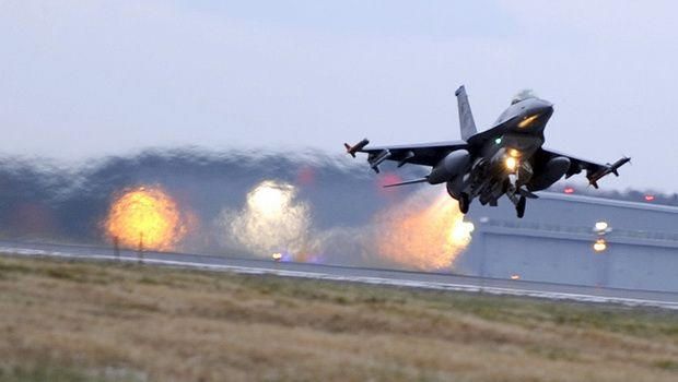 Yunanıstanda F-16 qəzaya uğradı