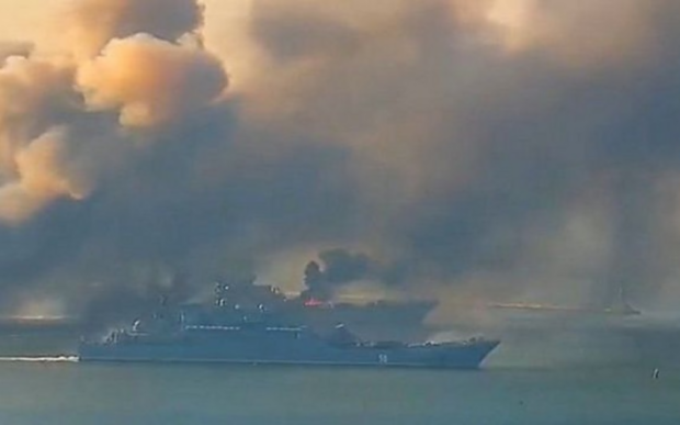 Rusiyanın iki hərbi gəmisi vuruldu