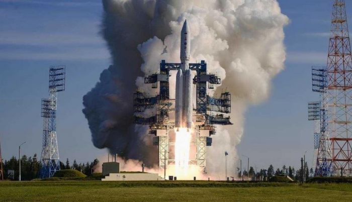 Şok qərar: Rusiya raket istehsalını Moskvadan Sibirə qaçırır