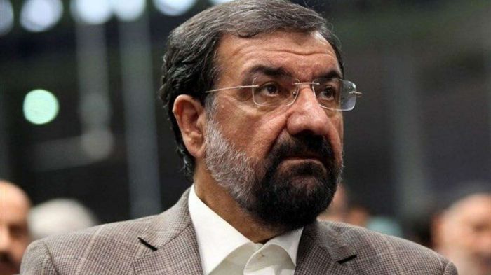 Xameneinin müşaviri: Maraqlarımız təmin olunanadək əlimiz tətikdədir