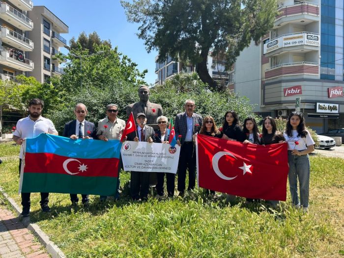 İzmirdə Ulu öndərin doğum günü ilə bağlı tədbir keçirildi - FOTOLAR