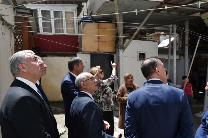 İcra Başçısı sakinlər üçün səyyar qəbul keçirdi, müraciətlər yerində dinlənildi