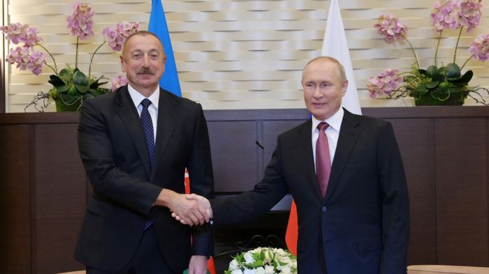 Putin və İlham Əliyev telefonla danışdı