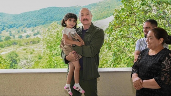 Prezident Gülərin ailəsinə traktor hədiyyə etdi