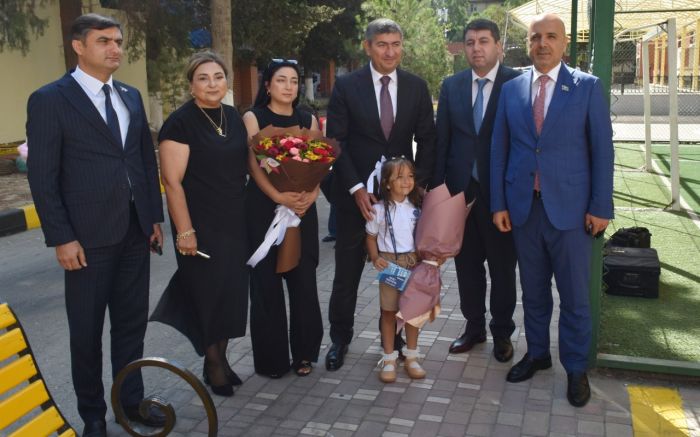 Yasamal RİH şəhid qızı Nazlının ilk məktəb günündə tək qoymadı - Fotolar