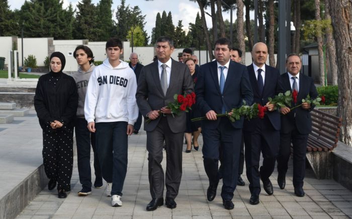 Yasamalın icra başçısı şəhidin anım mərasimində iştirak edib