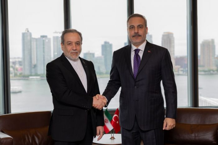 Hakan Fidan Əraqçi ilə nələri müzakirə edib?